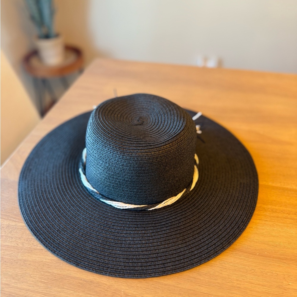 Elegant Black Wide-Brim Hat